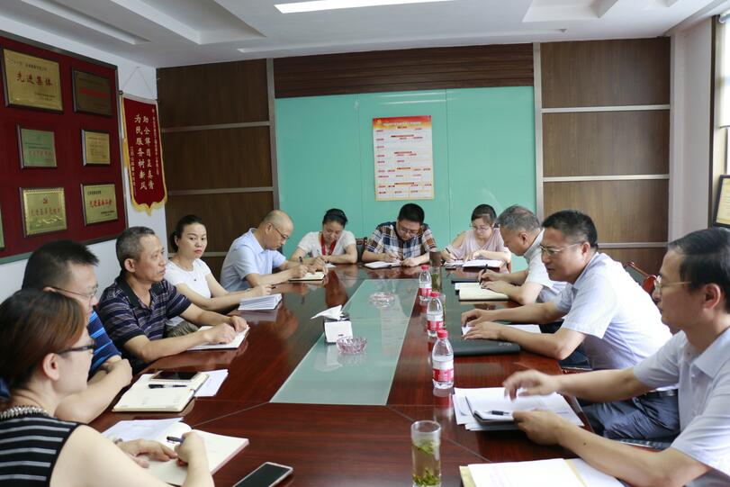 市園林局李局長進(jìn)公司 開展&ldquo;聯(lián)系點(diǎn)上過黨日&rdquo;活動